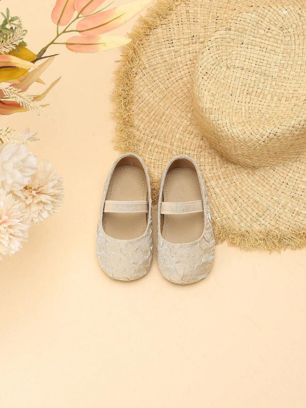Elegant Pleated Princess Shoes for Girls - Comfortable Pleated Slip-On Loafers