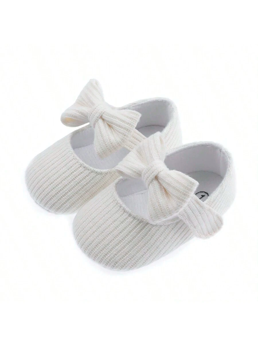 Cozy Woolen Cloth Princess Shoes for Girls - Cute Strap Design Soft Sole Autumn Shoes