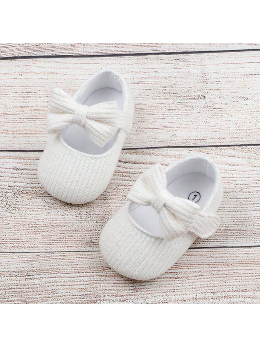 Cozy Woolen Cloth Princess Shoes for Girls - Cute Strap Design Soft Sole Autumn Shoes