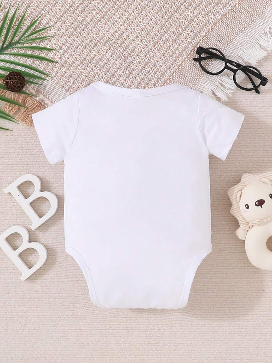Newborn Letter Print Short Sleeve Romper - Adorable Casual One-Piece Outfit