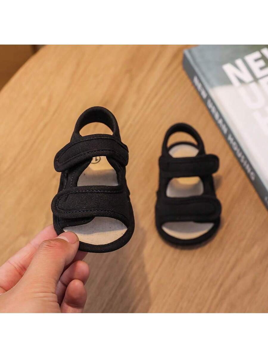 Boys Casual Beach Sandals for Summer Outdoor Wear