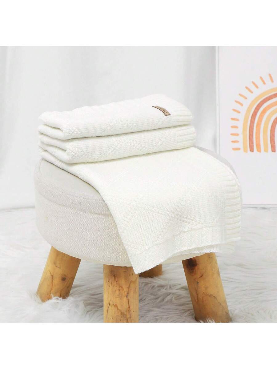 Knitted Baby Blanket Soft All Season Receiving Blanket for Newborns and Infants
