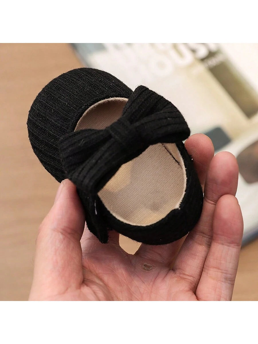 Cozy Woolen Cloth Princess Shoes for Girls - Cute Strap Design Soft Sole Autumn Shoes