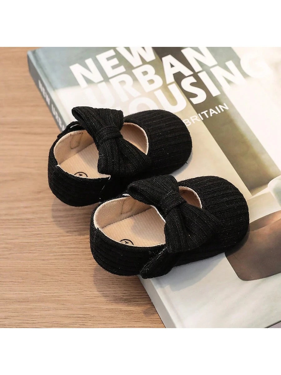 Cozy Woolen Cloth Princess Shoes for Girls - Cute Strap Design Soft Sole Autumn Shoes