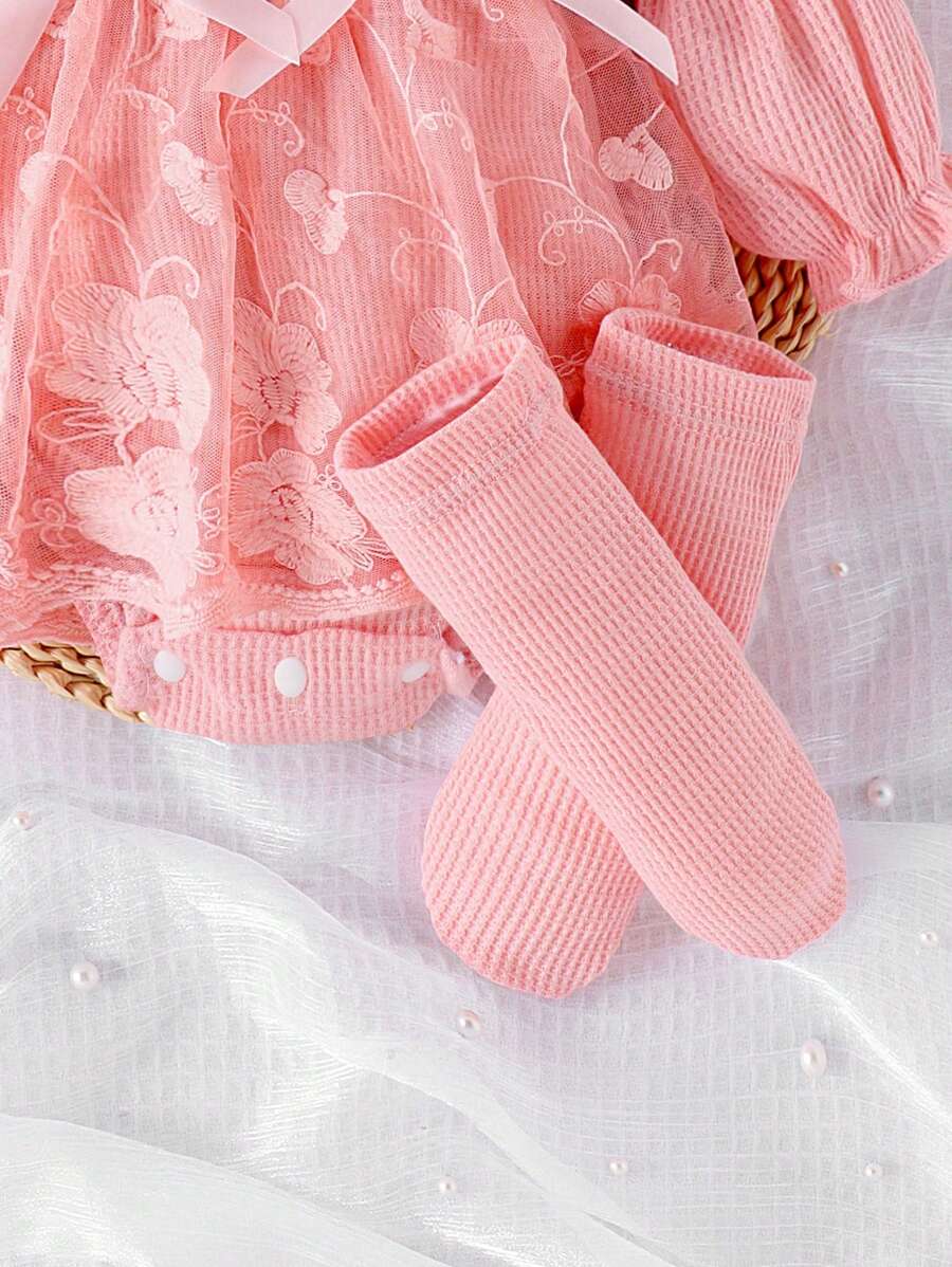 3PCS Baby Elegant Mesh Contrast Bodysuit Set with Headband and Socks for Autumn and Winter Wear