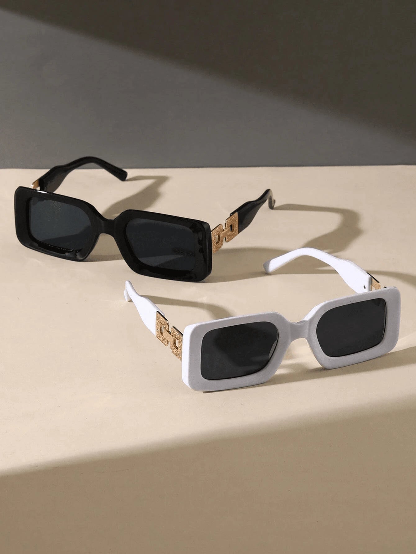 2 Pcs Black Square Fashion Glasses Set – Elegant Chain Decoration, Casual Luxury Eyewear Pack for Outdoor Travel & Photo Taking
