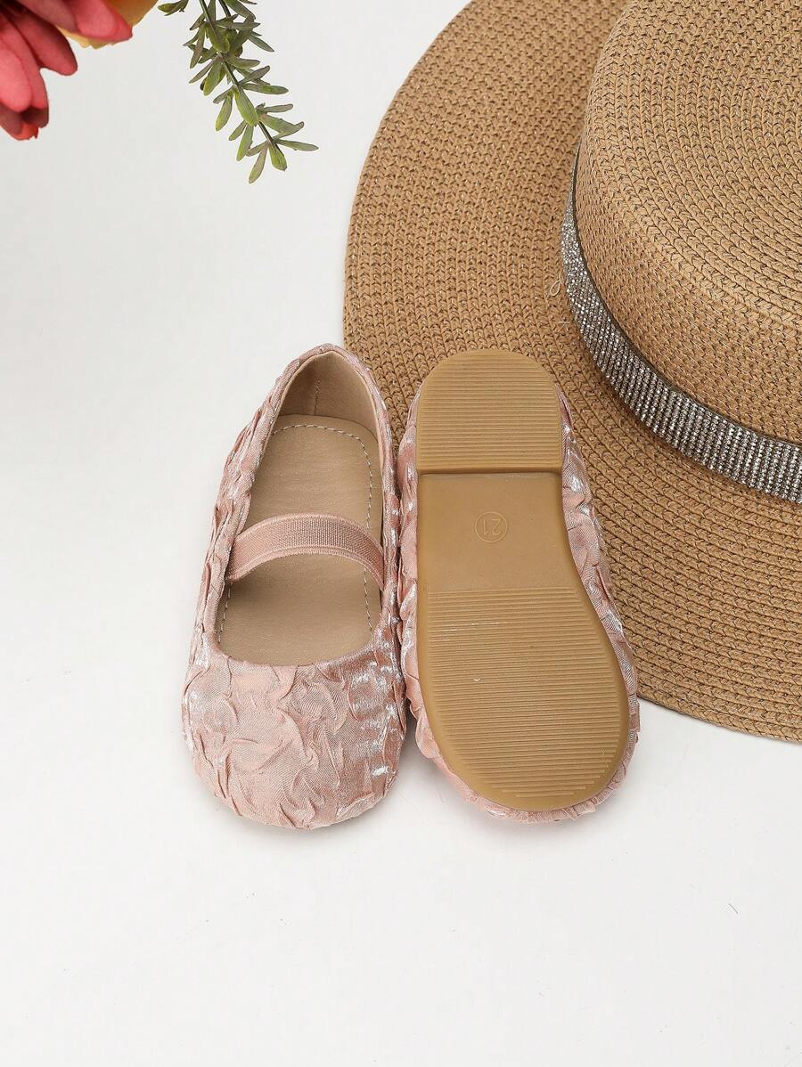Elegant Pleated Princess Shoes for Girls - Comfortable Pleated Slip-On Loafers