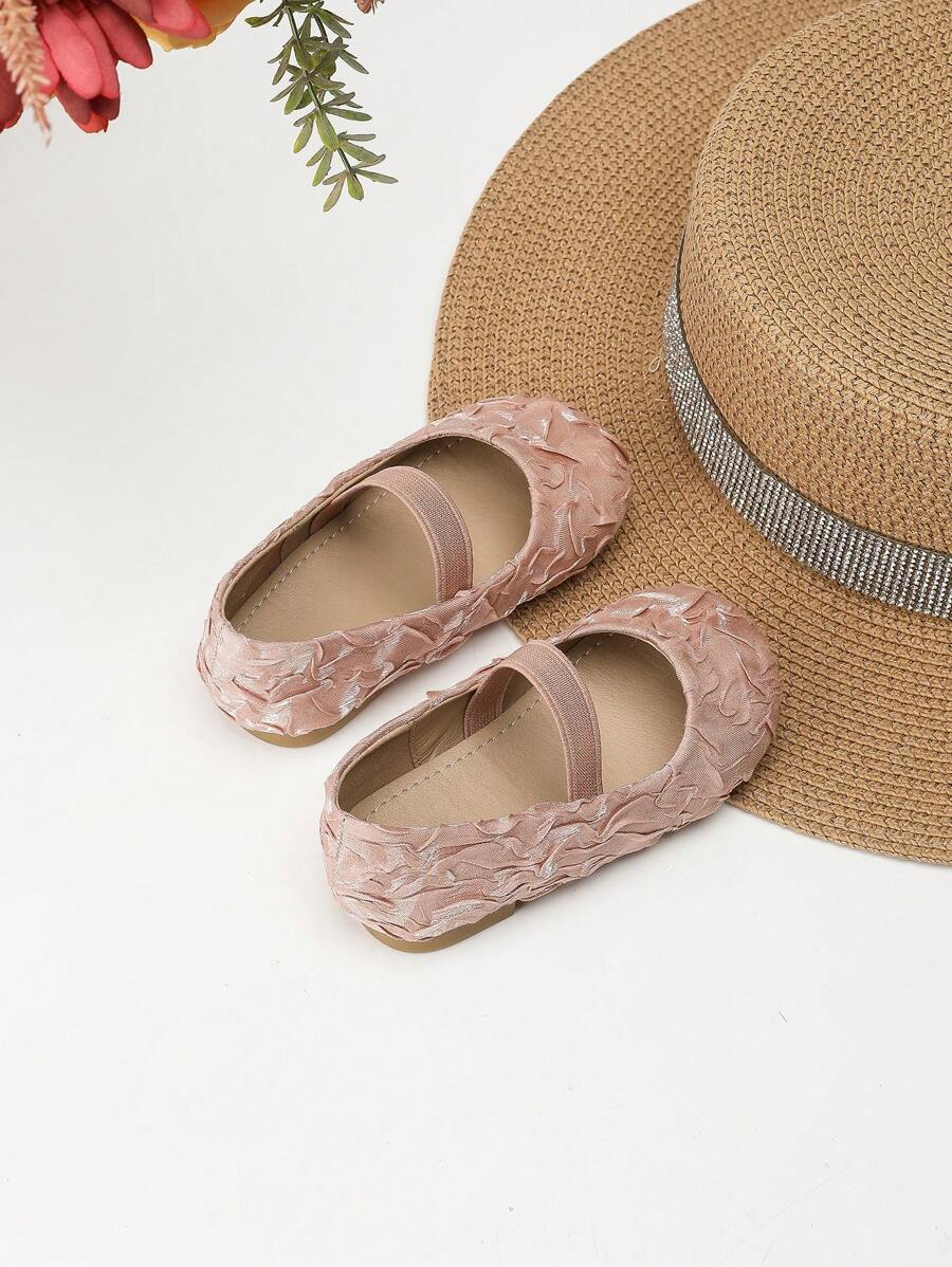 Elegant Pleated Princess Shoes for Girls - Comfortable Pleated Slip-On Loafers