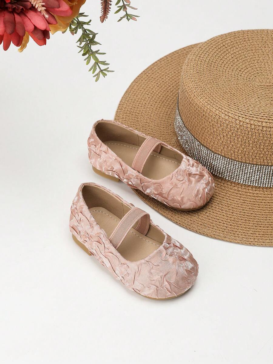 Elegant Pleated Princess Shoes for Girls - Comfortable Pleated Slip-On Loafers