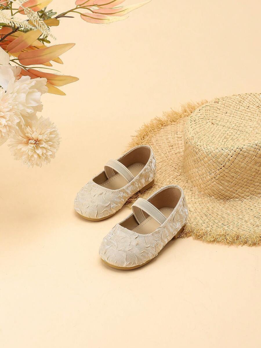 Elegant Pleated Princess Shoes for Girls - Comfortable Pleated Slip-On Loafers