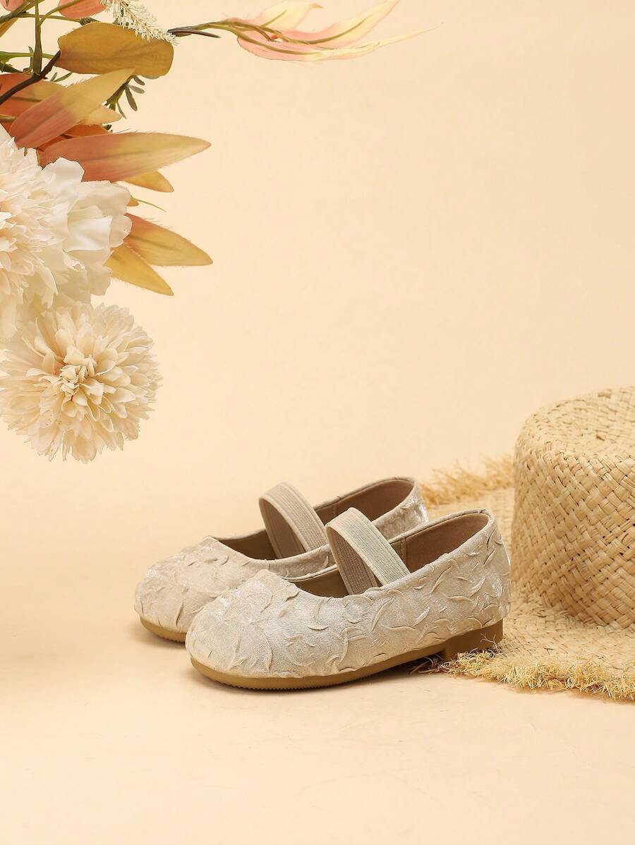 Elegant Pleated Princess Shoes for Girls - Comfortable Pleated Slip-On Loafers