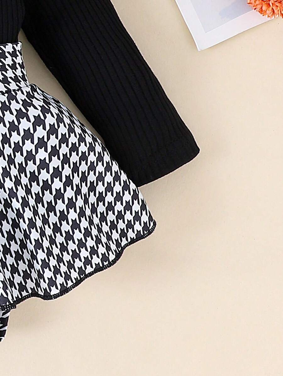 Baby Ribbed Patchwork Long Sleeve Romper for Spring and Autumn Daily Wear