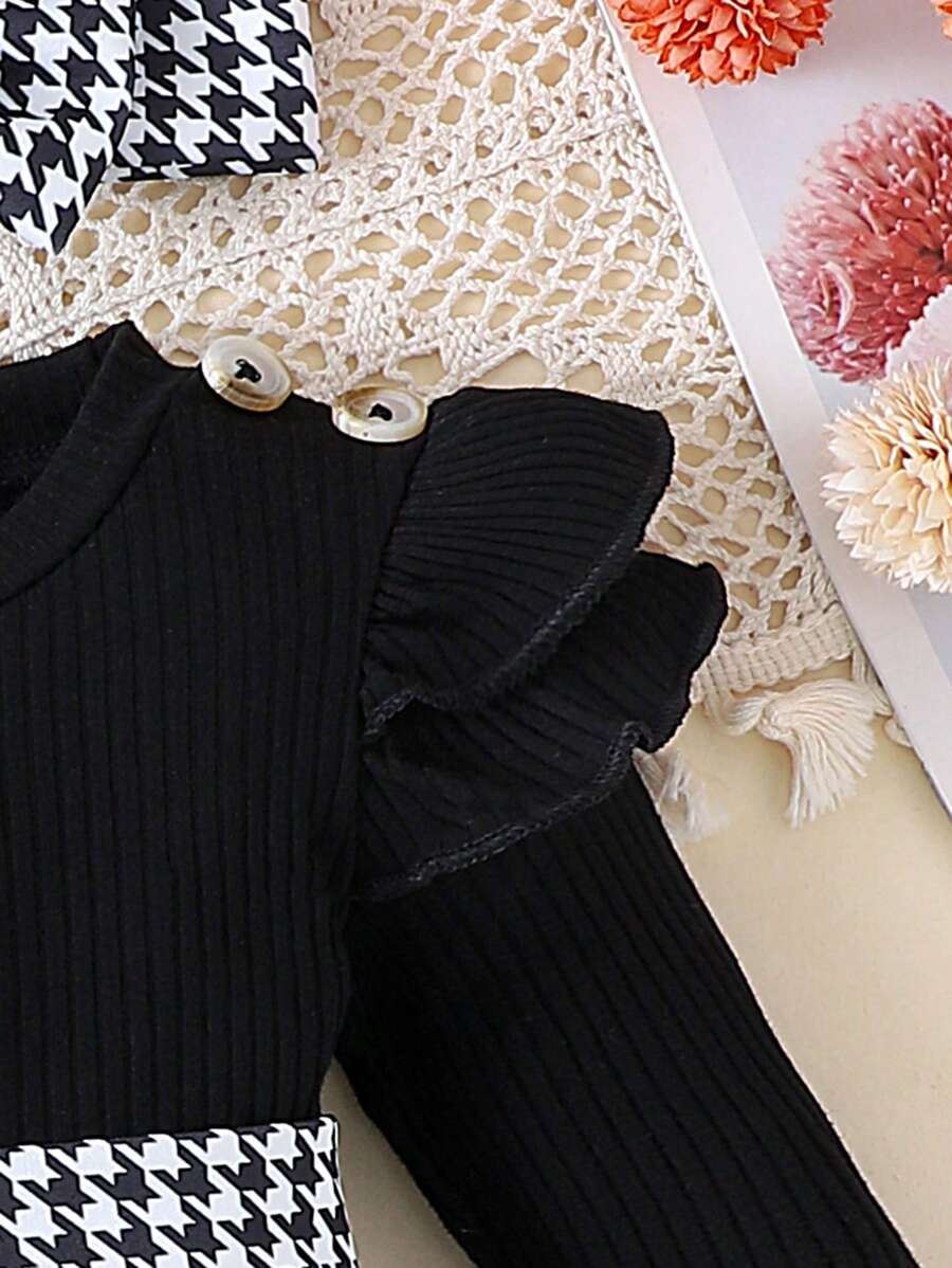 Baby Ribbed Patchwork Long Sleeve Romper for Spring and Autumn Daily Wear