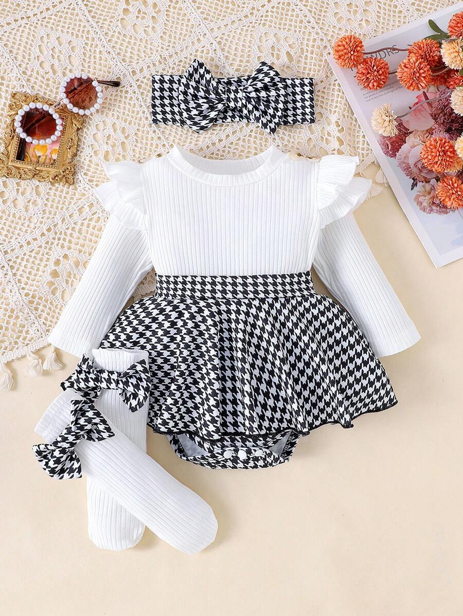 Baby Ribbed Patchwork Long Sleeve Romper for Spring and Autumn Daily Wear