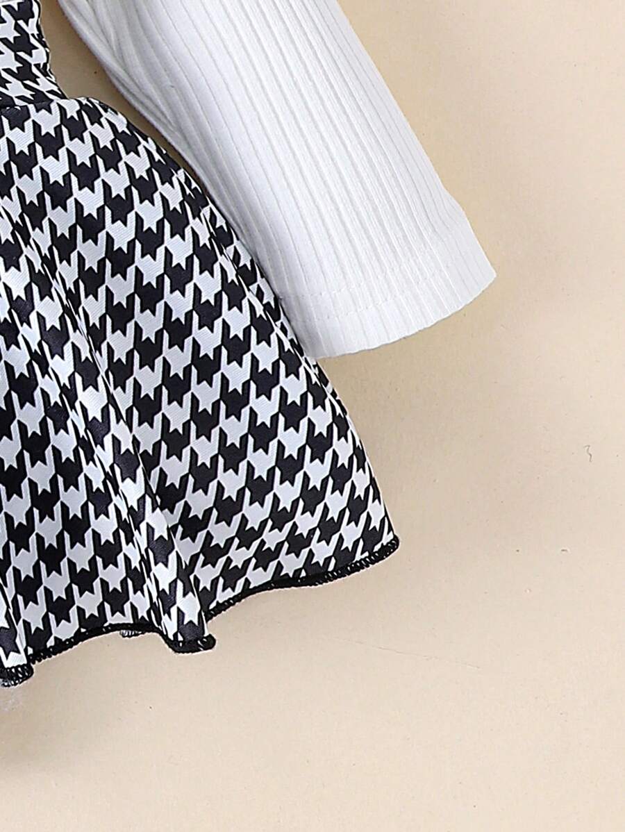 Baby Ribbed Patchwork Long Sleeve Romper for Spring and Autumn Daily Wear