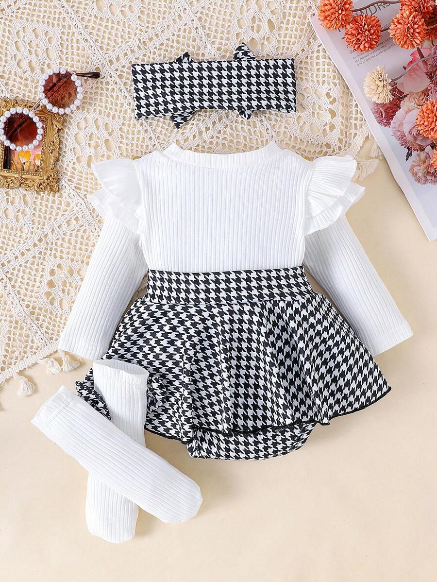 Baby Ribbed Patchwork Long Sleeve Romper for Spring and Autumn Daily Wear