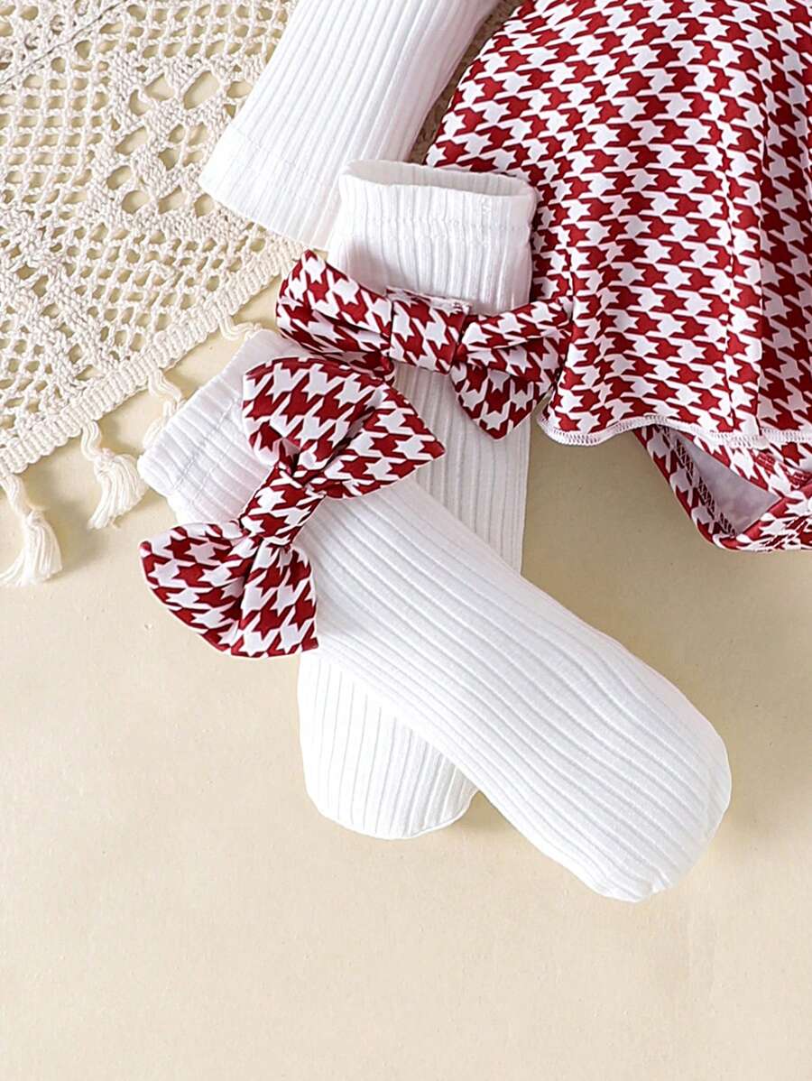 Baby Ribbed Patchwork Long Sleeve Romper for Spring and Autumn Daily Wear