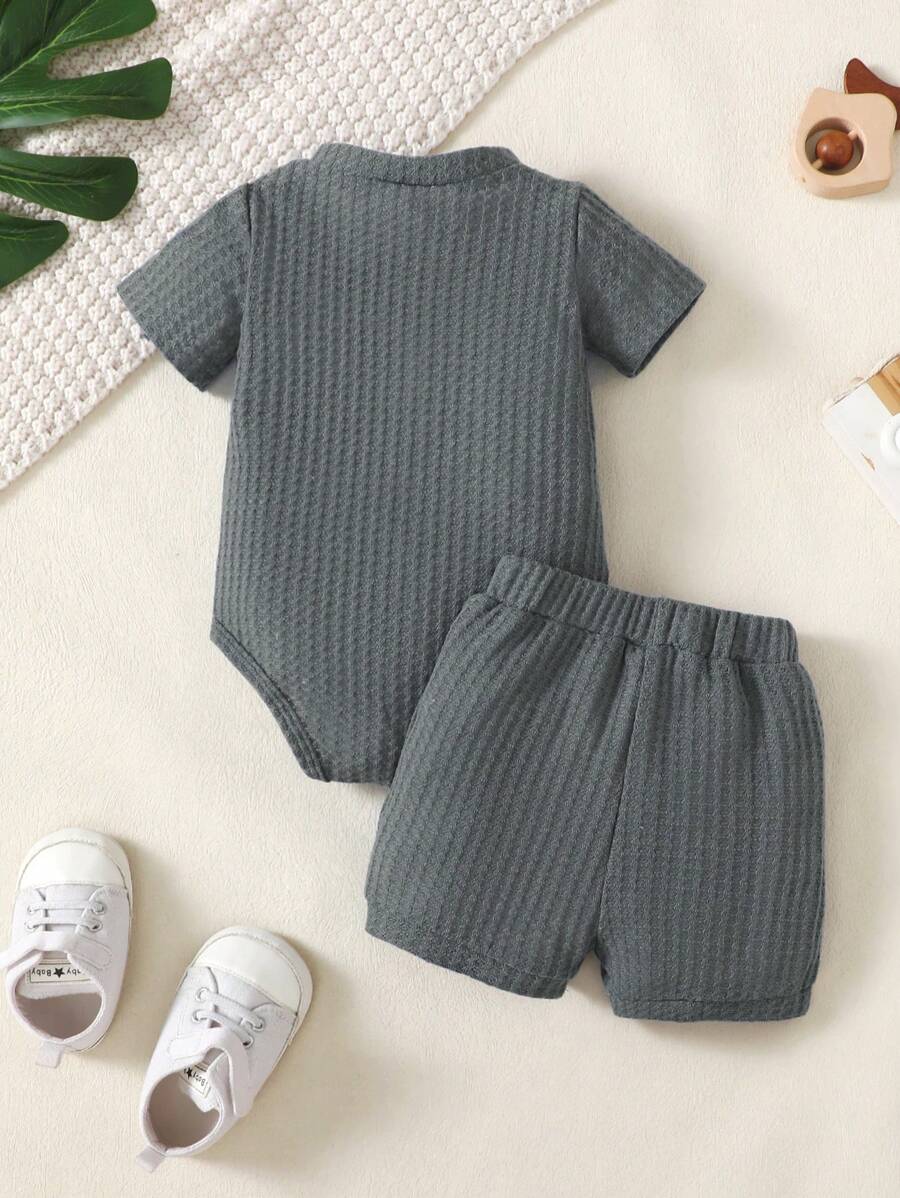 Baby Boy Solid Color Shorts Set - MAMA'S BOY Embroidered Summer Outfits