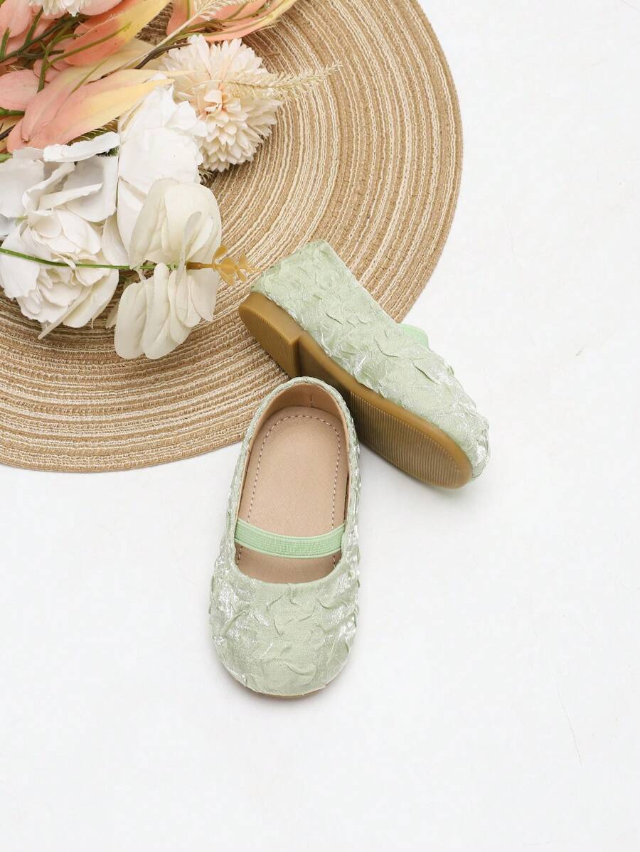 Elegant Pleated Princess Shoes for Girls - Comfortable Pleated Slip-On Loafers