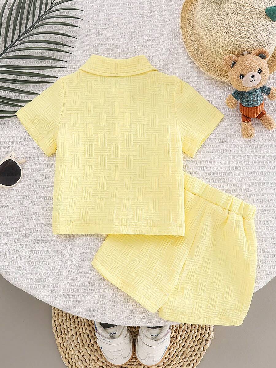 2-Piece Baby Boy Textured Bear Embroidery Shirt and Shorts Set