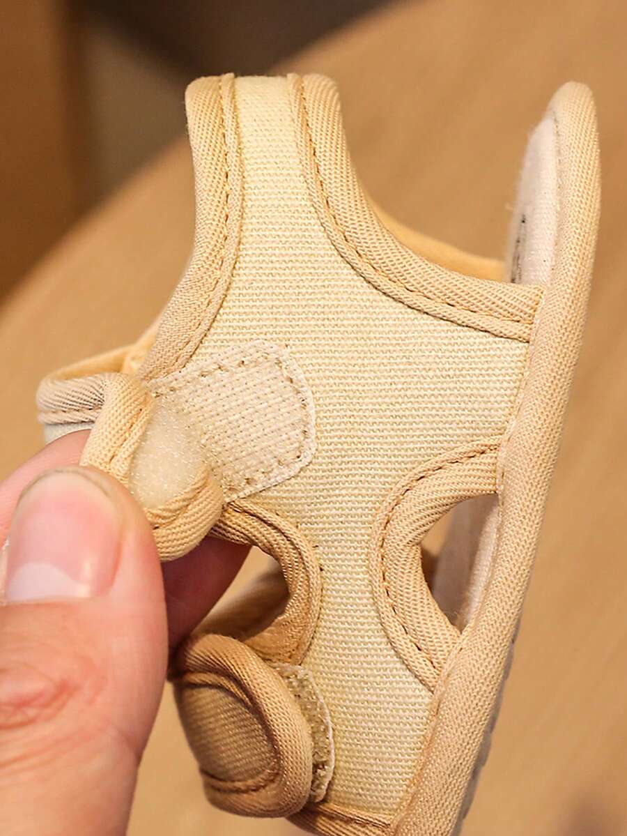 Boys Casual Beach Sandals for Summer Outdoor Wear