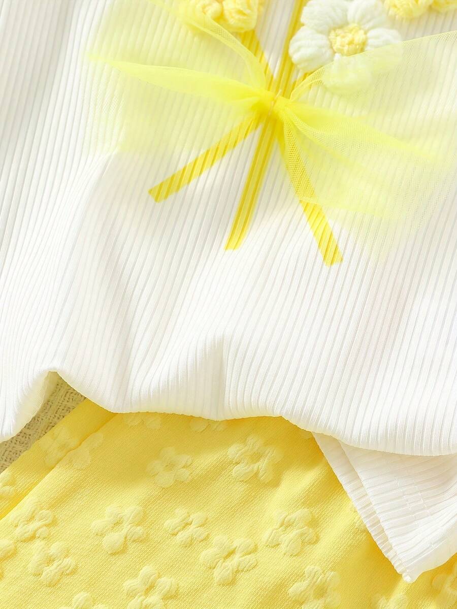 Young Girls 3D Flower Decor Tank Top and Yellow Floral Hem Shorts 2 Piece Summer Set
