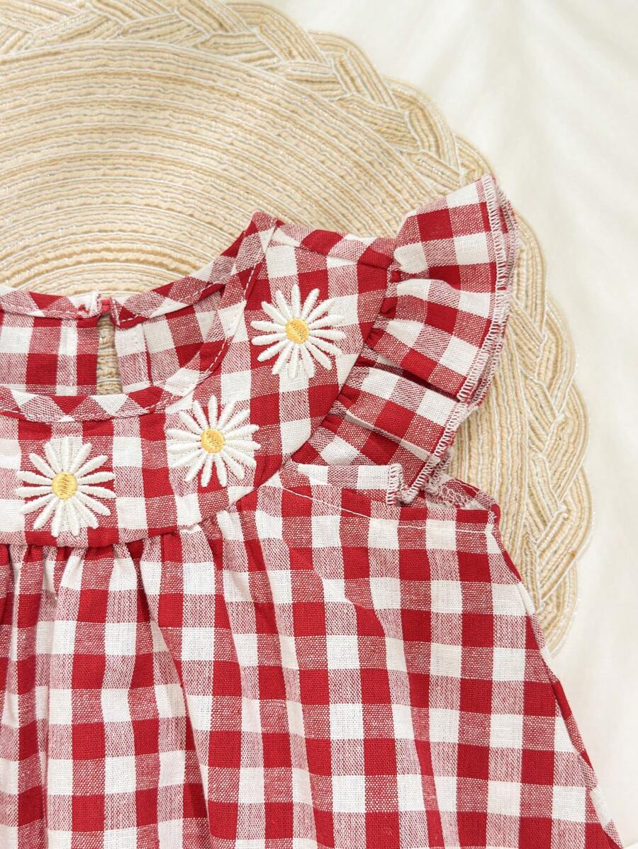 Baby Daisy Pattern Ruffle Hem Dress for Cute Spring and Summer Wear