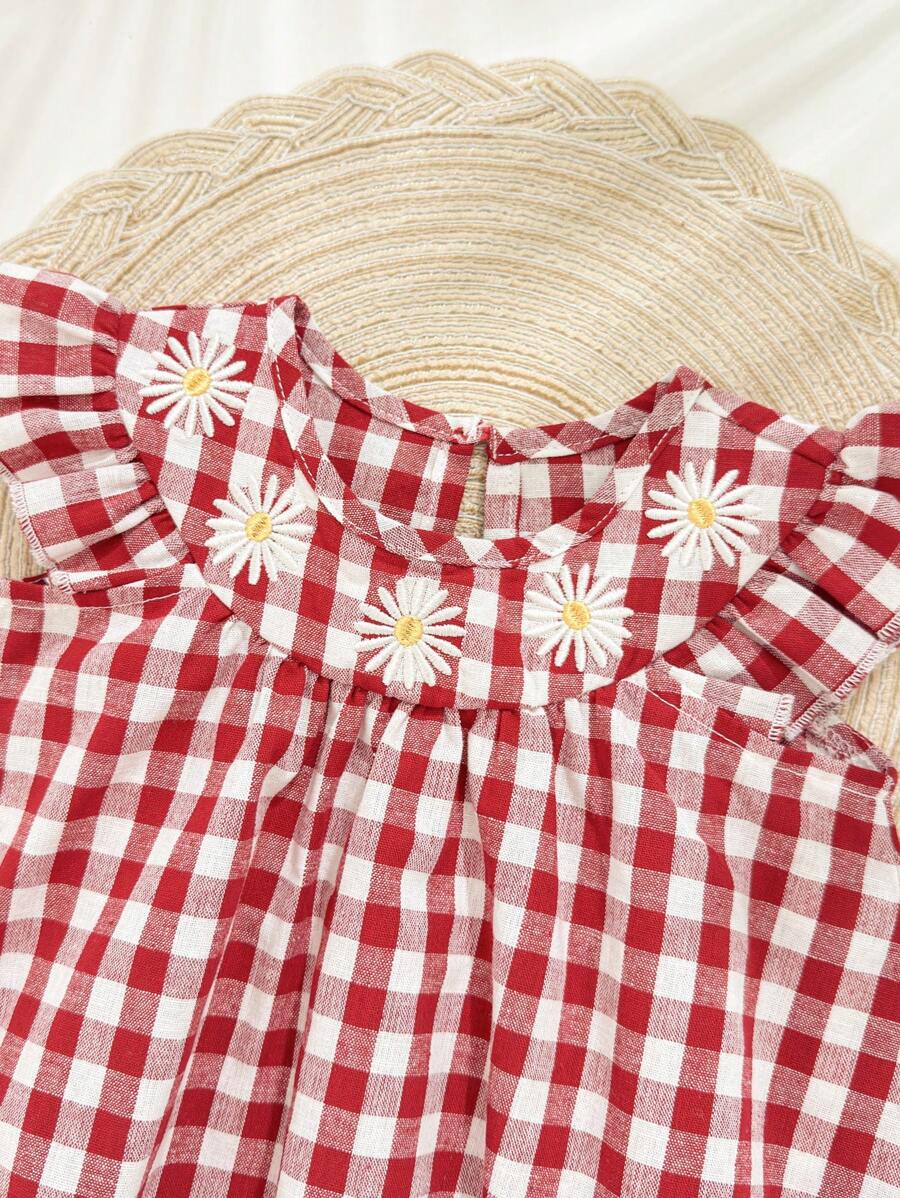 Baby Daisy Pattern Ruffle Hem Dress for Cute Spring and Summer Wear