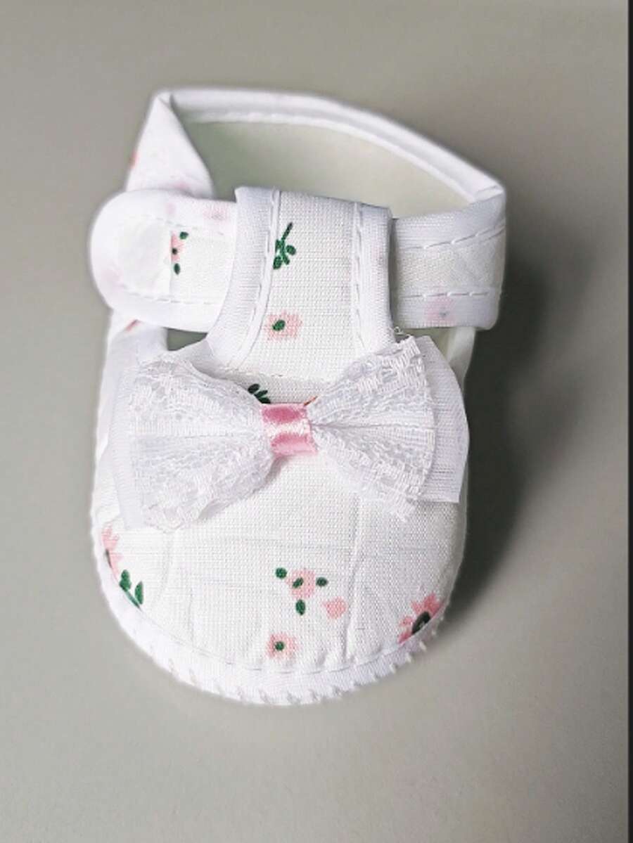 Infant Girls' Princess Shoes Socks – Delicate Lace Bow & Soft Sole, Non-Slip First Walkers for 0-12 Months