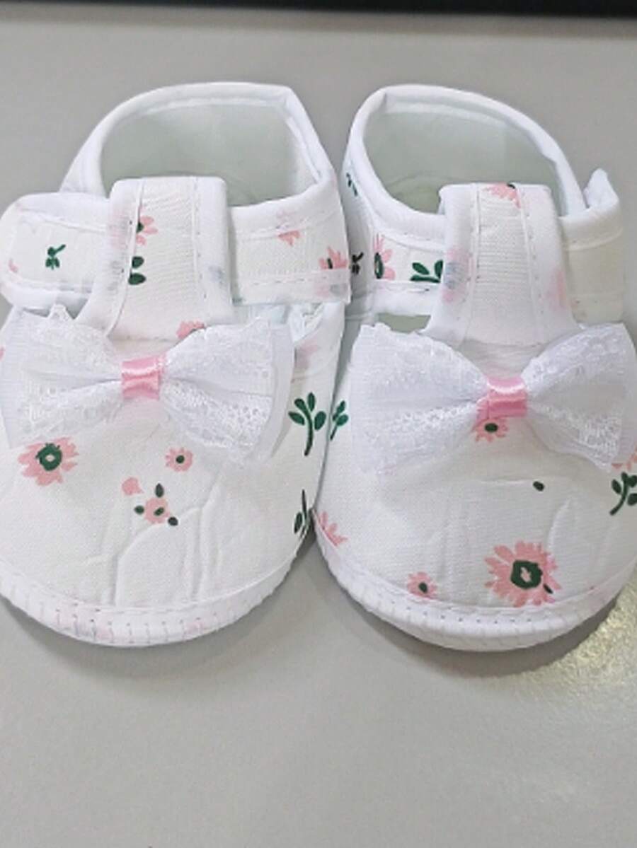 Infant Girls' Princess Shoes Socks – Delicate Lace Bow & Soft Sole, Non-Slip First Walkers for 0-12 Months