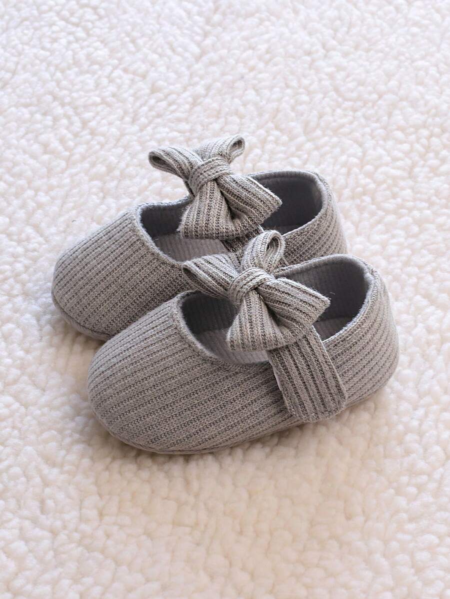 Cozy Woolen Cloth Princess Shoes for Girls - Cute Strap Design Soft Sole Autumn Shoes