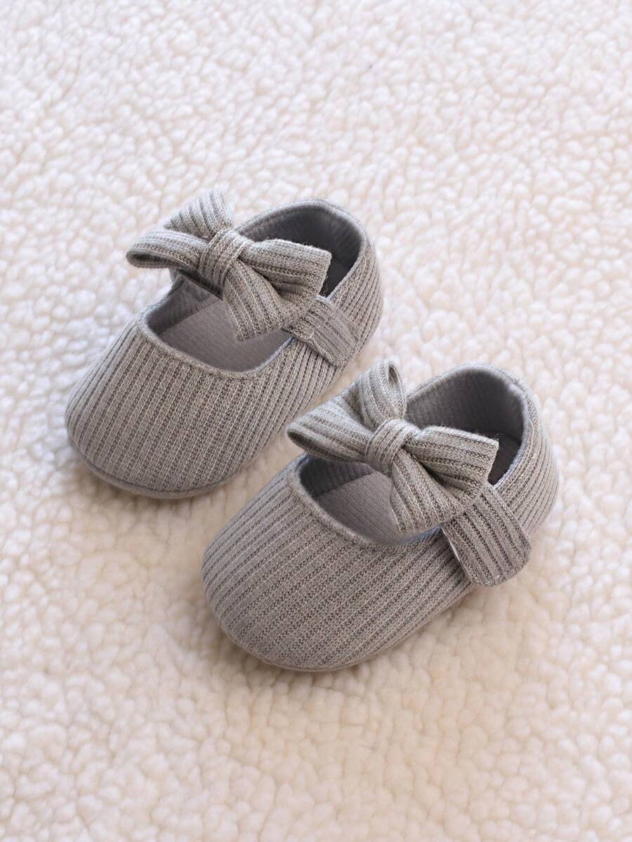 Cozy Woolen Cloth Princess Shoes for Girls - Cute Strap Design Soft Sole Autumn Shoes