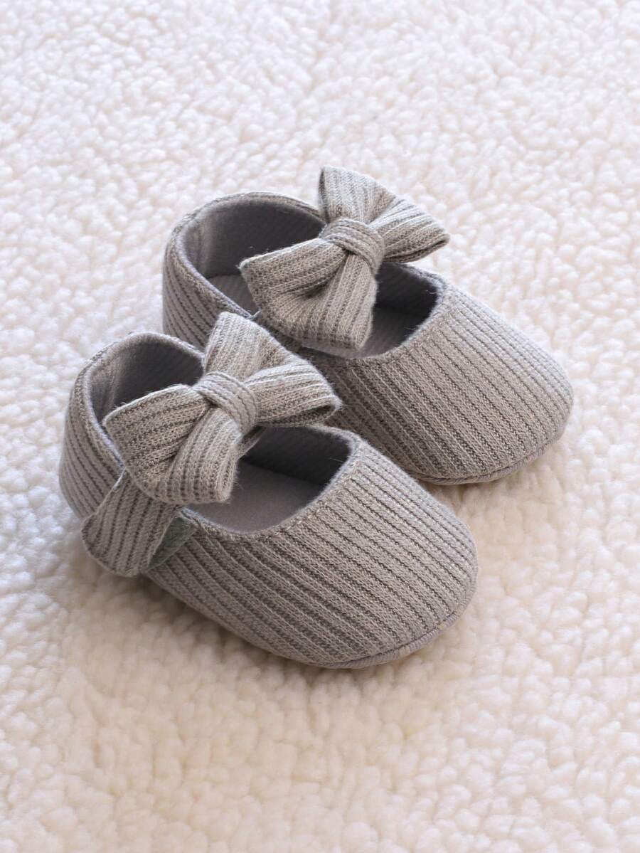 Cozy Woolen Cloth Princess Shoes for Girls - Cute Strap Design Soft Sole Autumn Shoes