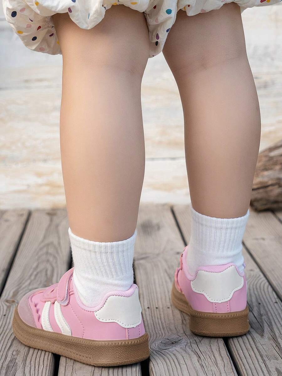 Girls Casual Retro Sneakers for Sports and Daily Wear