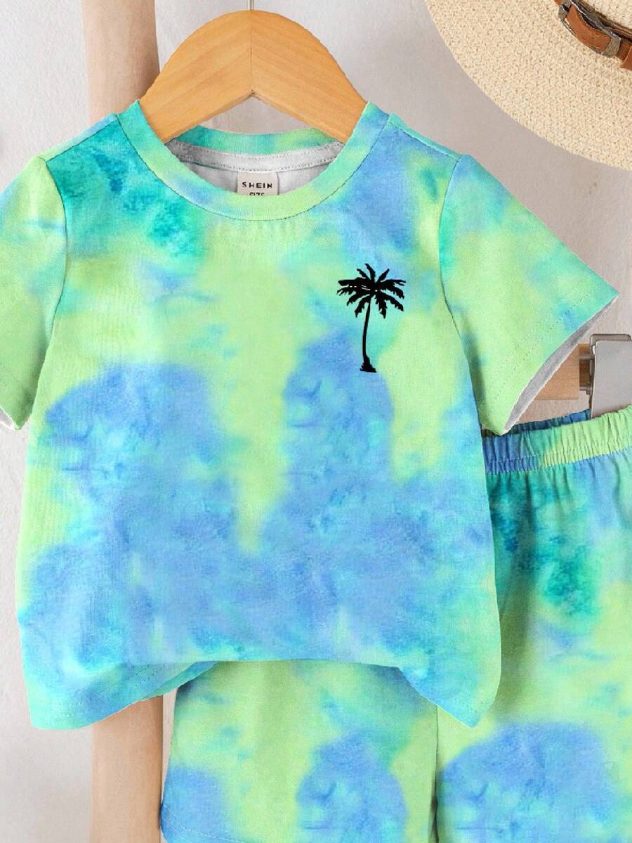 Baby Boy 2pcs Summer Set: Fun Cartoon Print Tee and Matching Shorts
