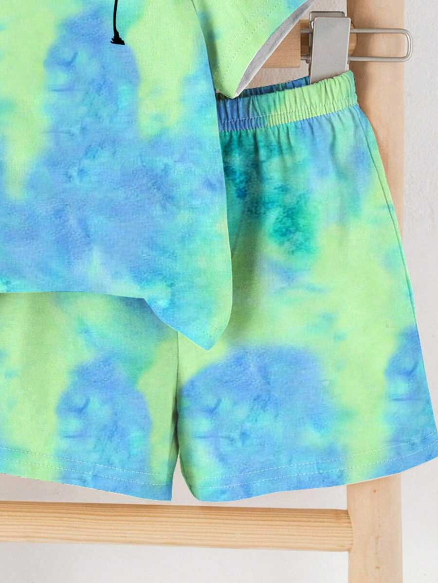 Baby Boy 2pcs Summer Set: Fun Cartoon Print Tee and Matching Shorts