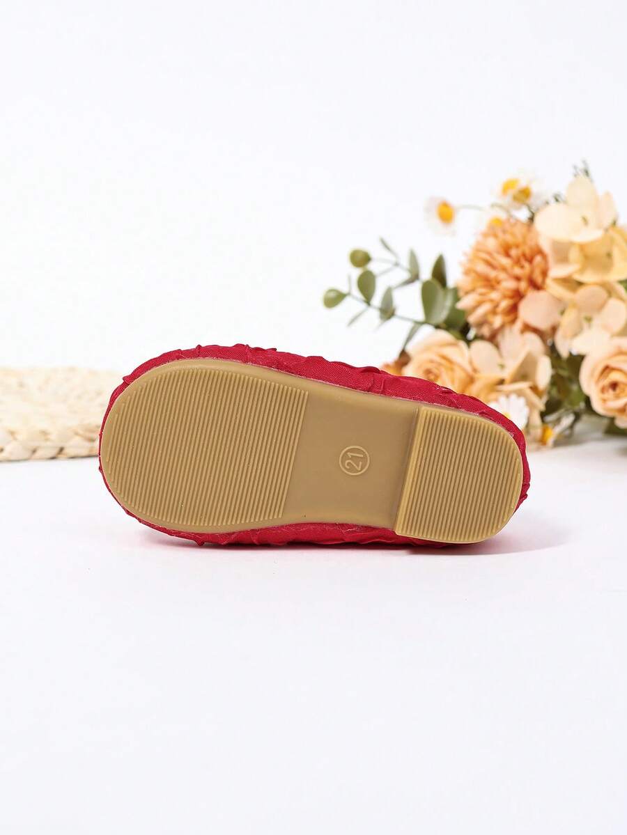 Elegant Pleated Princess Shoes for Girls - Comfortable Pleated Slip-On Loafers