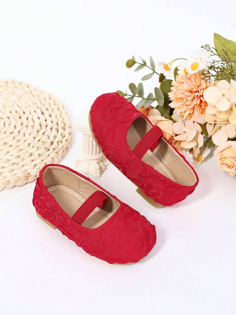 Elegant Pleated Princess Shoes for Girls - Comfortable Pleated Slip-On Loafers