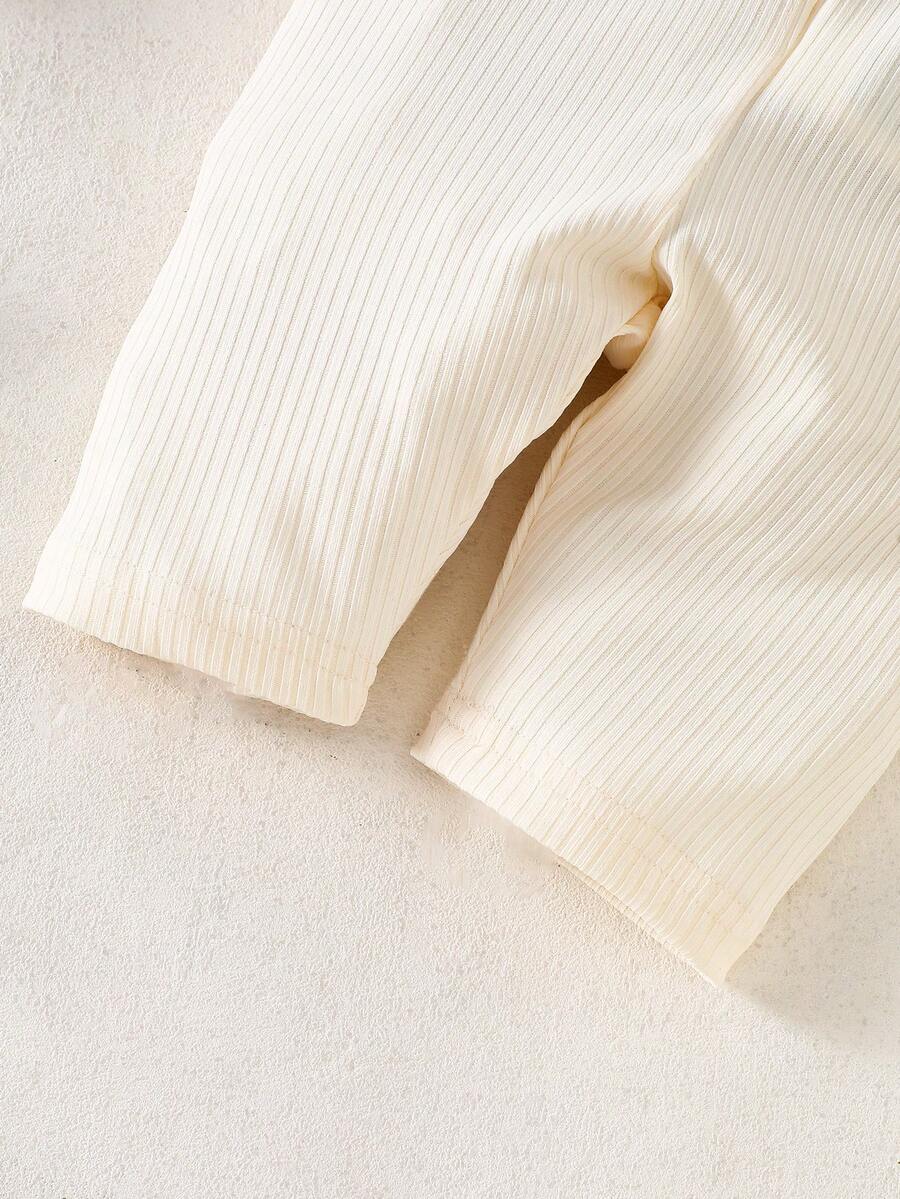 Bear Pattern Textured Pocket Top for Cute Daily Wear