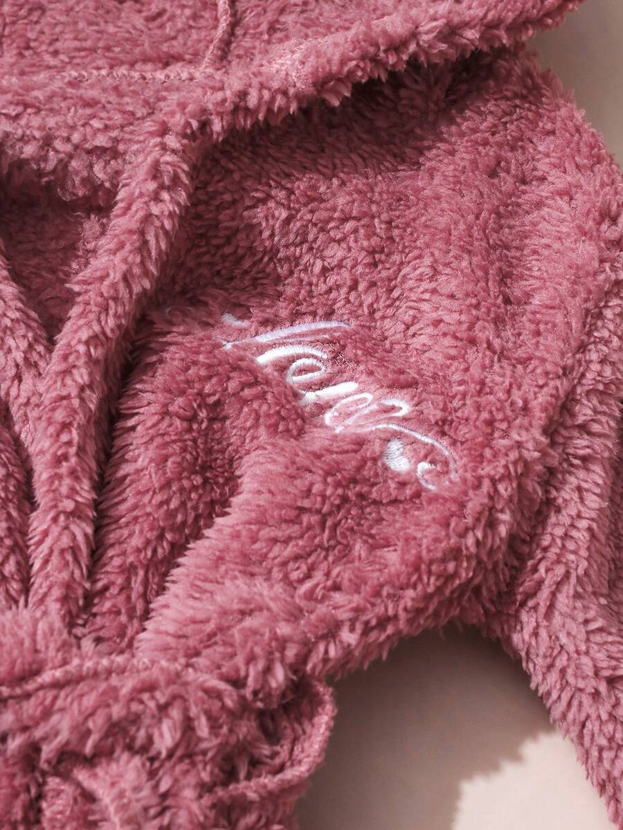 Infant Photoshoot Outfits with Love Embroidery - Lovely Bathrobe Prop Set for Newborns