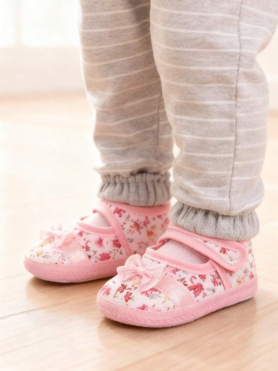 Infant Girls' Princess Shoes Socks – Delicate Lace Bow & Soft Sole, Non-Slip First Walkers for 0-12 Months