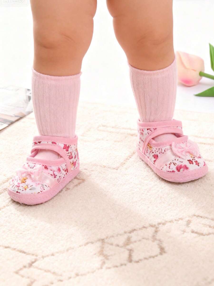 Infant Girls' Princess Shoes Socks – Delicate Lace Bow & Soft Sole, Non-Slip First Walkers for 0-12 Months