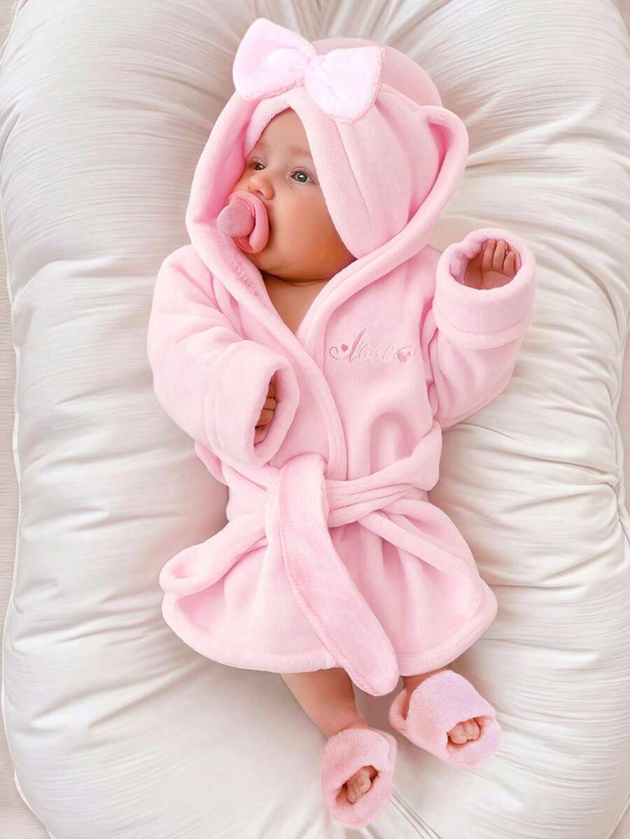 Infant Photoshoot Outfits with Love Embroidery - Lovely Bathrobe Prop Set for Newborns