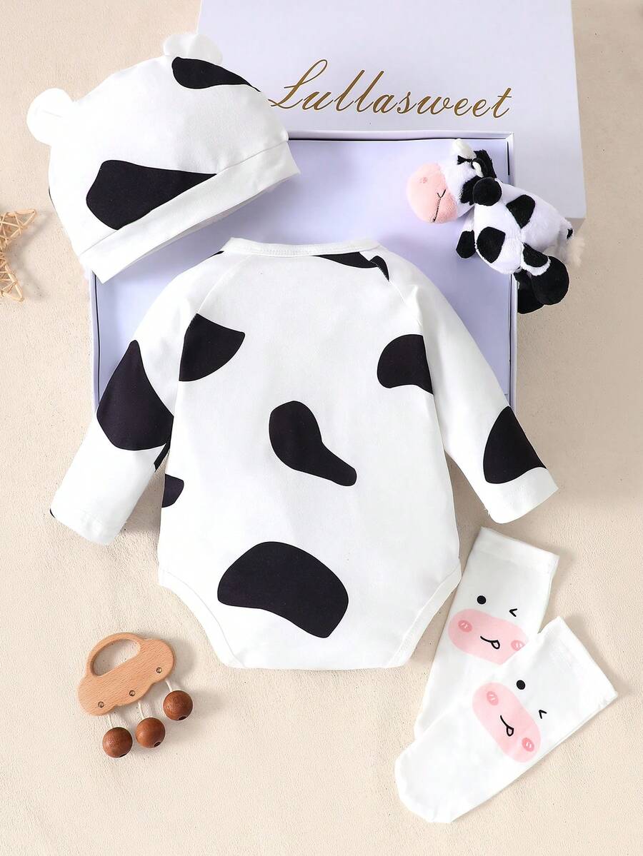 Cute Cow Theme Bodysuit Hat and Socks Outfit Set for Newborn Daily Wear