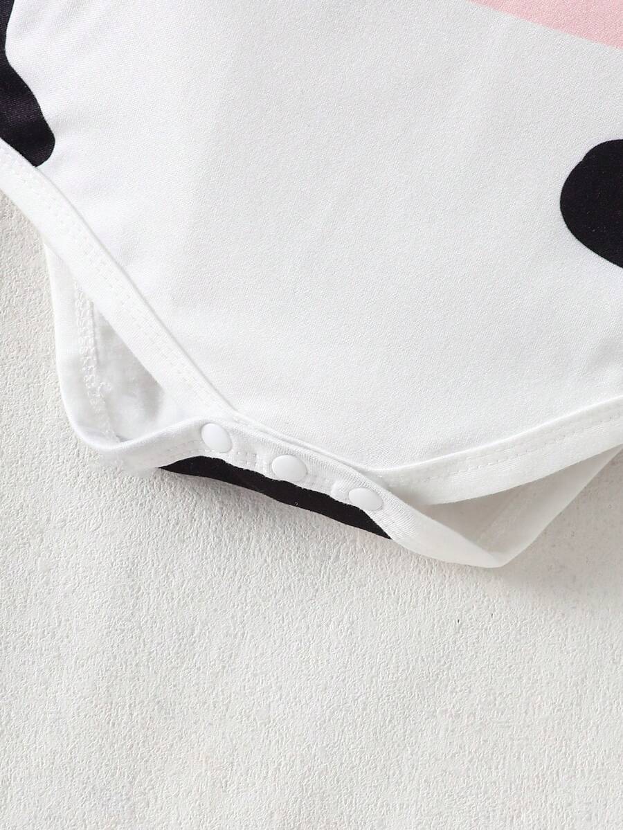 Cute Cow Theme Bodysuit Hat and Socks Outfit Set for Newborn Daily Wear