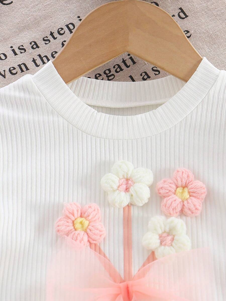 Young Girls 3D Flower Decor Tank Top and Yellow Floral Hem Shorts 2 Piece Summer Set