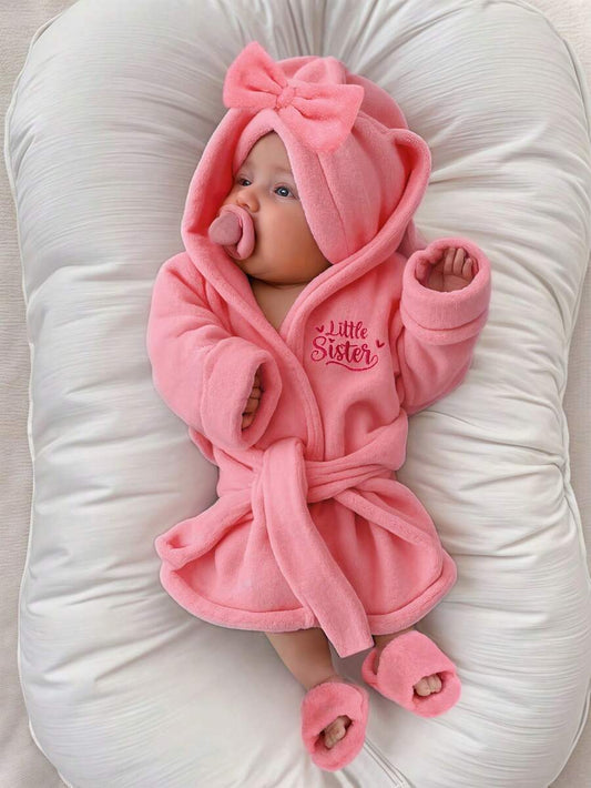 Infant Photoshoot Outfits with Love Embroidery - Lovely Bathrobe Prop Set for Newborns