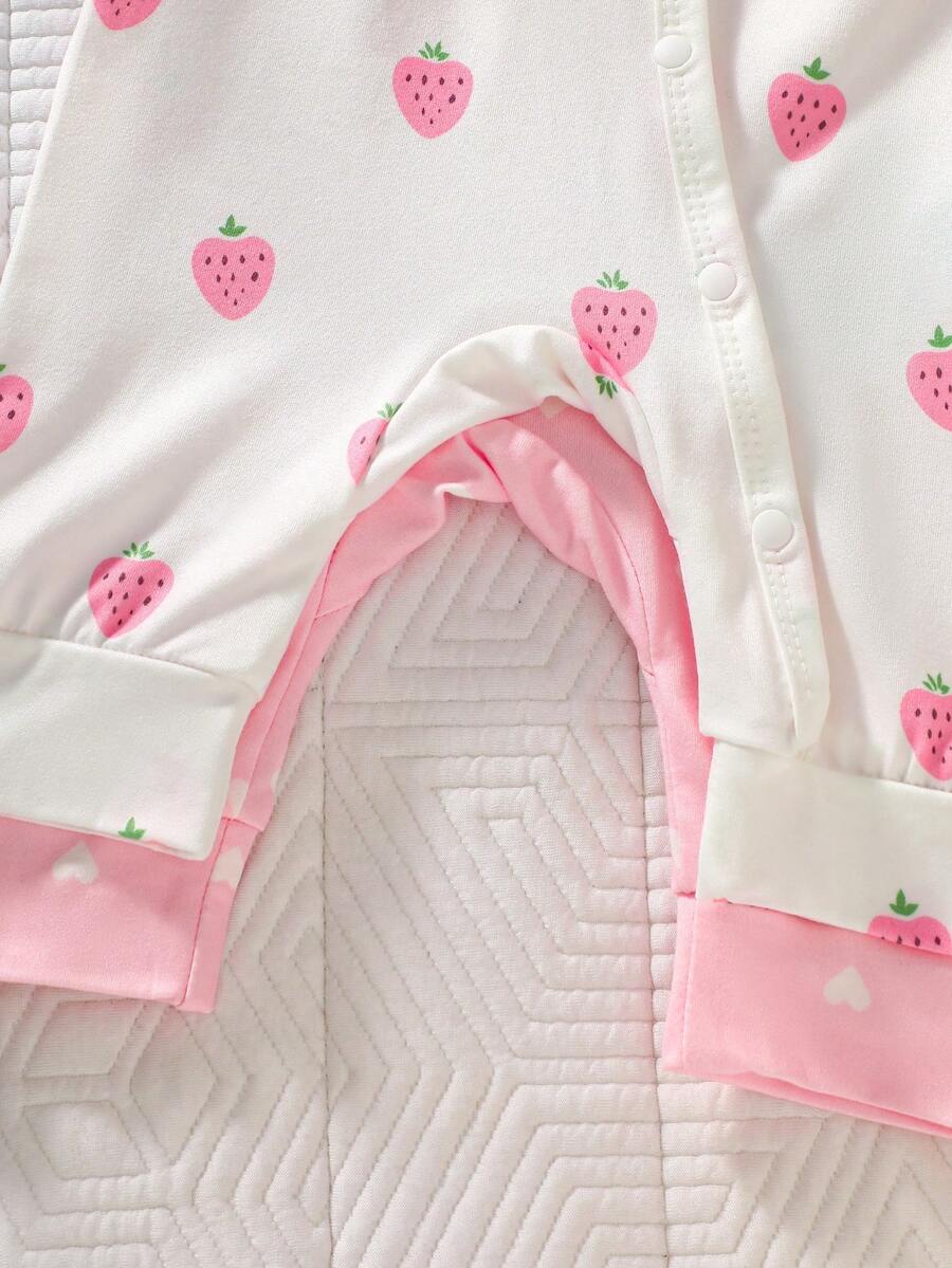 2PCS Baby Strawberry Print Long Sleeve Romper Set for Spring and Autumn Wear