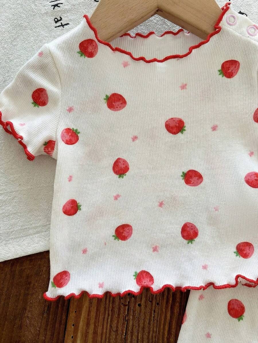 Baby Strawberry Print Short Sleeve Pajama Set for Cozy Summer Sleepwear