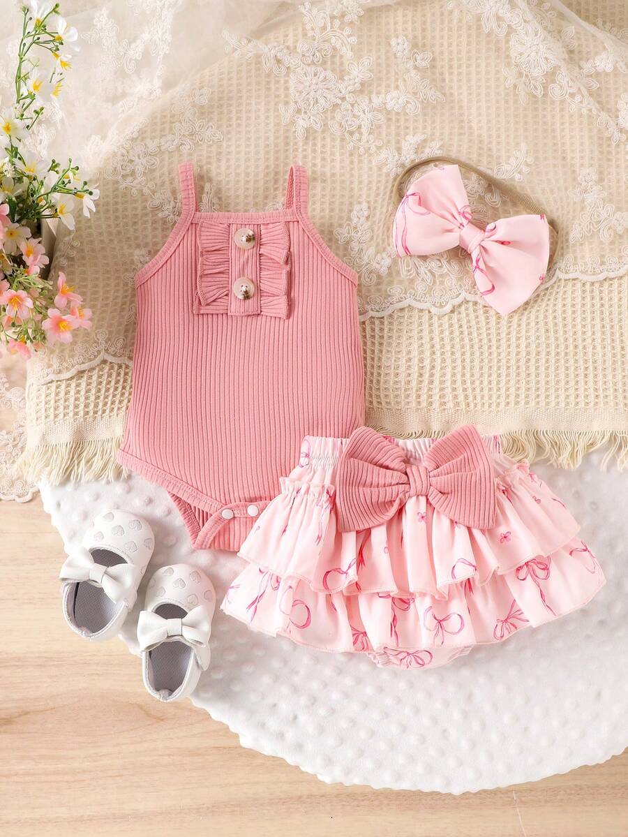 2PCS Baby Girl Lovely Bodysuit and Shorts Set for Cute Summer Daily Wear